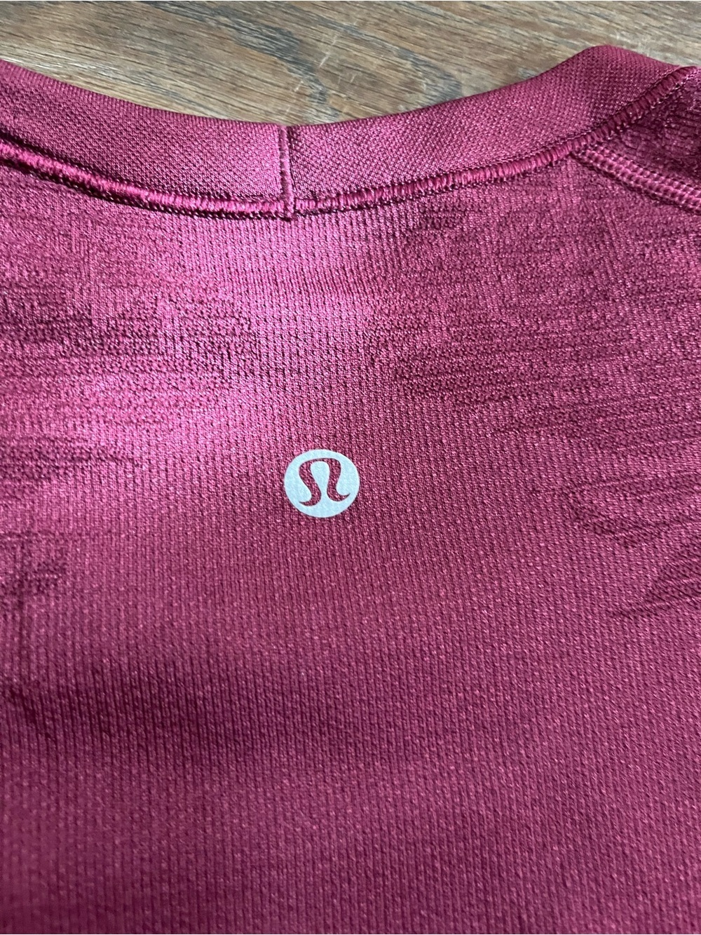Lululemon Swiftly Tech Long Sleeve | Size 8 | Red Floral | Thumbholes - Picture 4 of 11